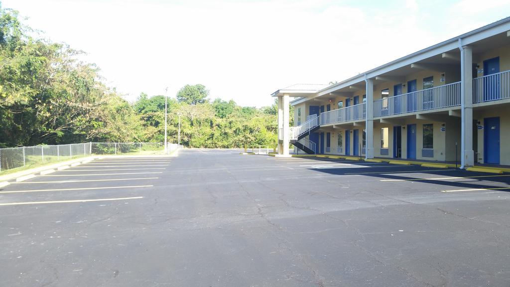 Royal Inn 阿拉楚阿 外观 照片